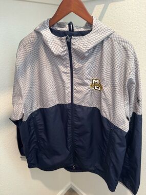 Men’s UA All Seasons wind breaker - Marquette University Jacket